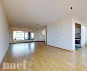 XgNUj_lookmove_235019344_5.jpg