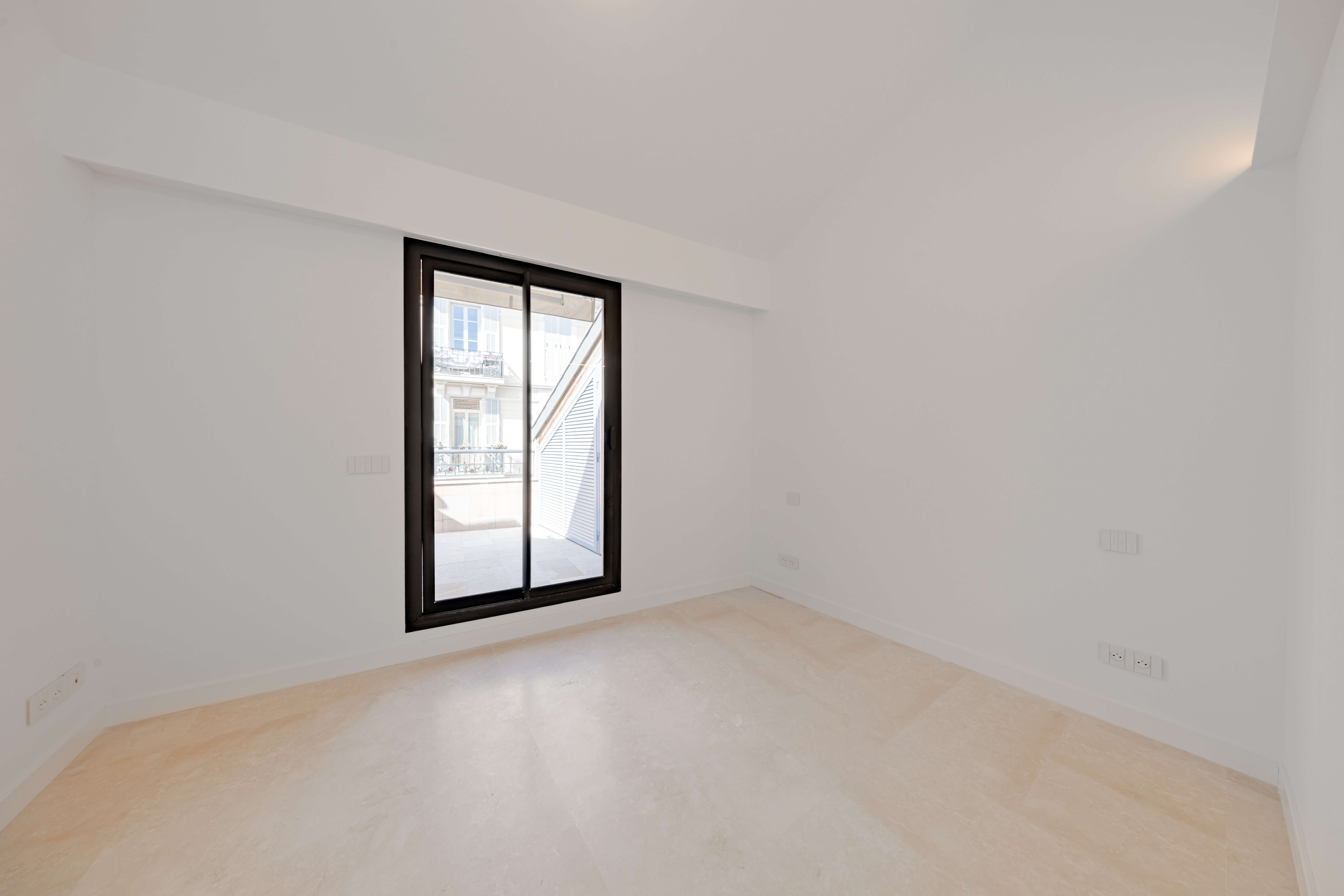 MAGNIFIQUE 3 CHAMBRES RÉNOVÉ