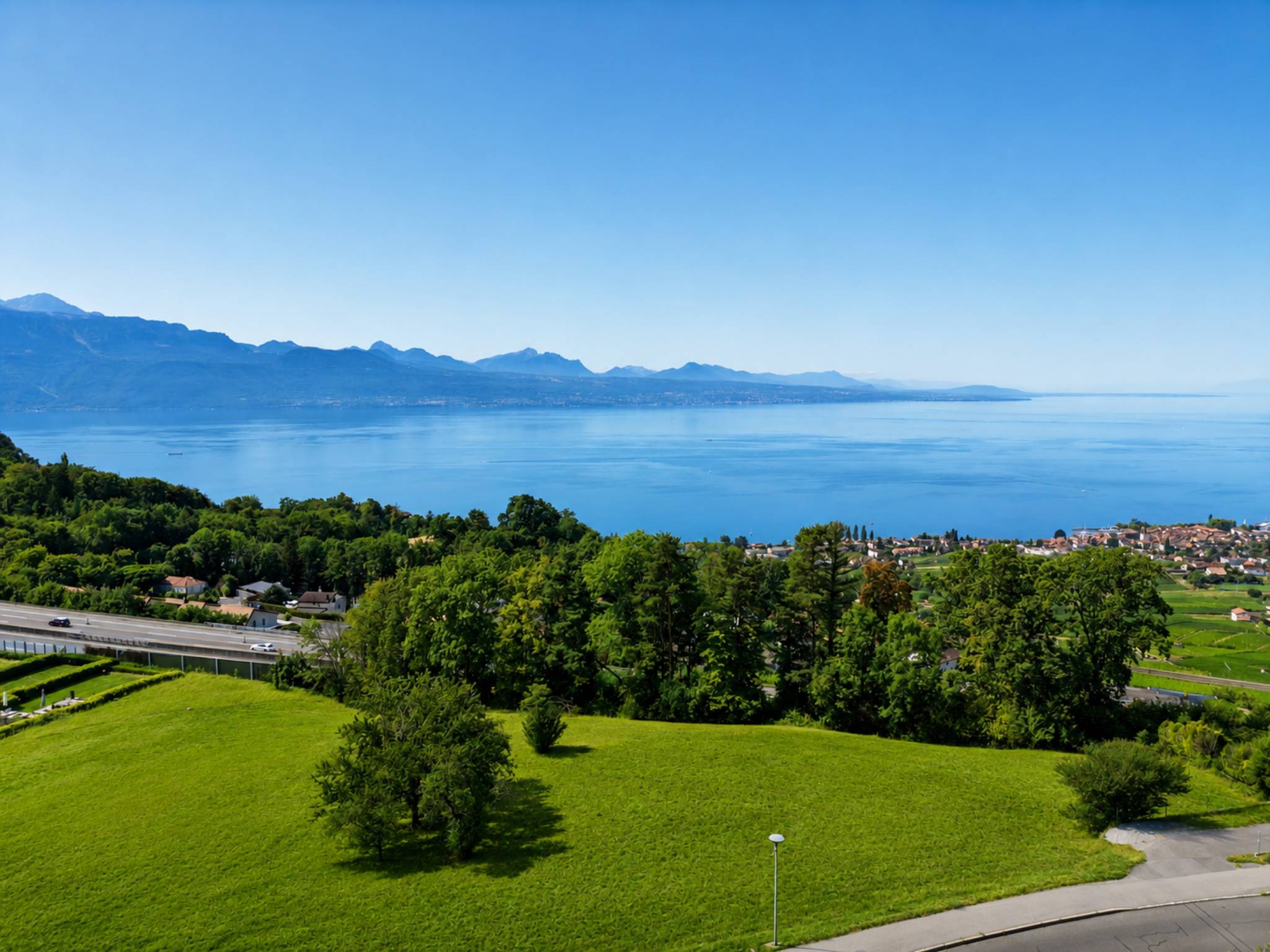 Appartement de standing de plus de 360 m2 avec vue sur le lac