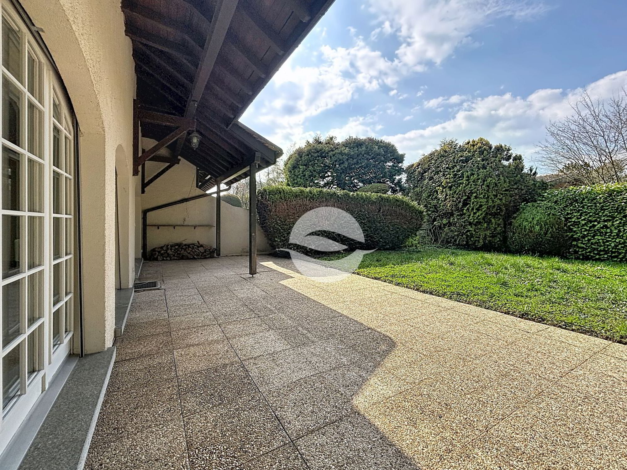 xVHGP_lookmove_236943468_1.jpg