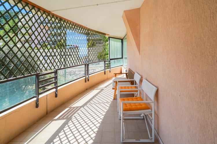 BEAUSOLEIL - 3 PIECES - CAVE, PARKING ET PISCINE