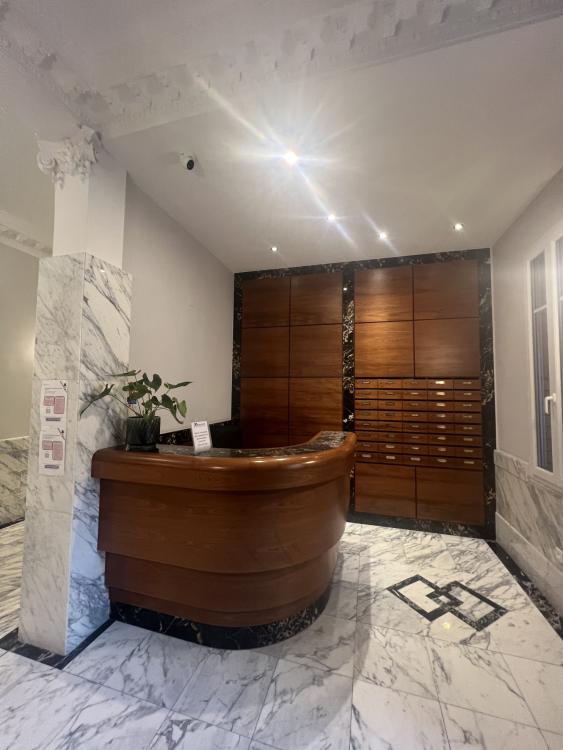 MAGNIFIQUE 5 PIÈCES RÉNOVÉ - FRANZIDO PALACE