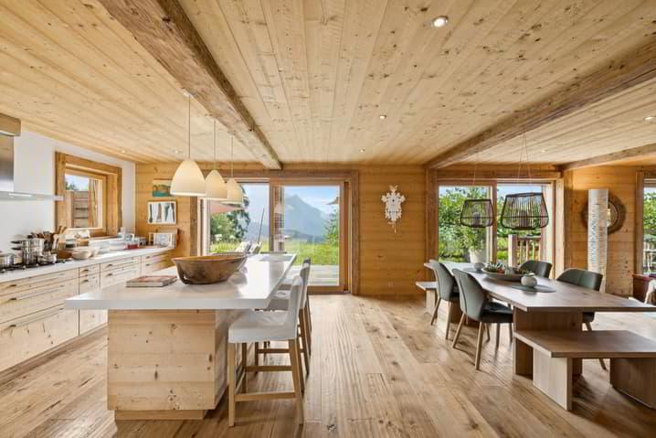 Elegantes Familienchalet mit Panoramablick & Terrassengarten