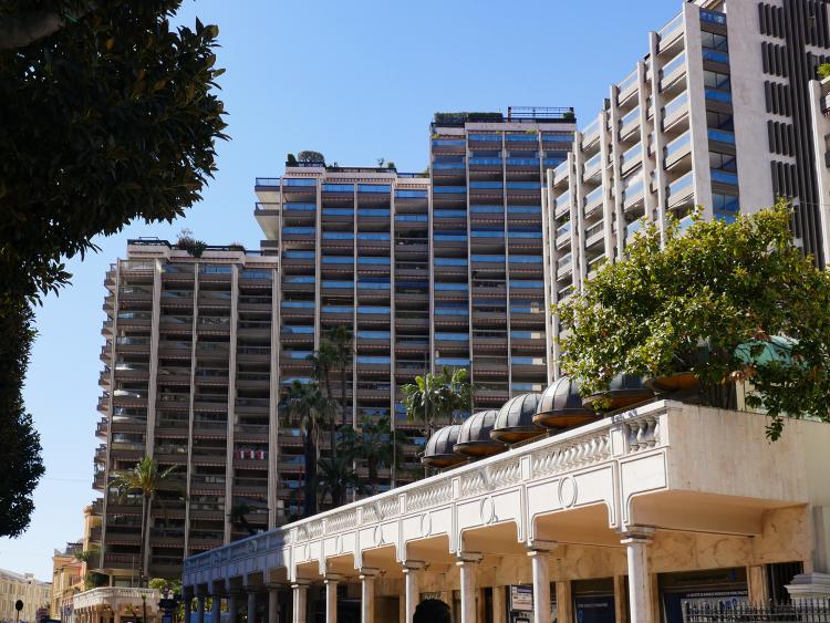 CARRÉ D'OR - PARK PALACE - LOCAL COMMERCIAL