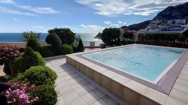 MAGNIFIQUE 7 PIECES AVEC PISCINE PRIVEE