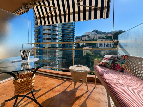 LA ROUSSE - ANNONCIADE - STUDIO EN ETAGE ELEVE