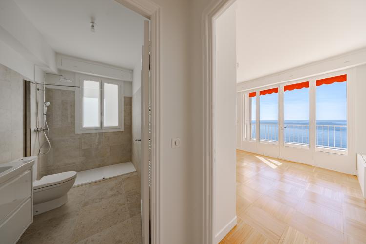 GRAND DEUX PIECES RÉNOVÉ AVEC VUE MER