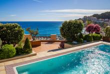 Fontvieille: Appartement d’exception avec terrasse et piscine privative face à la mer
