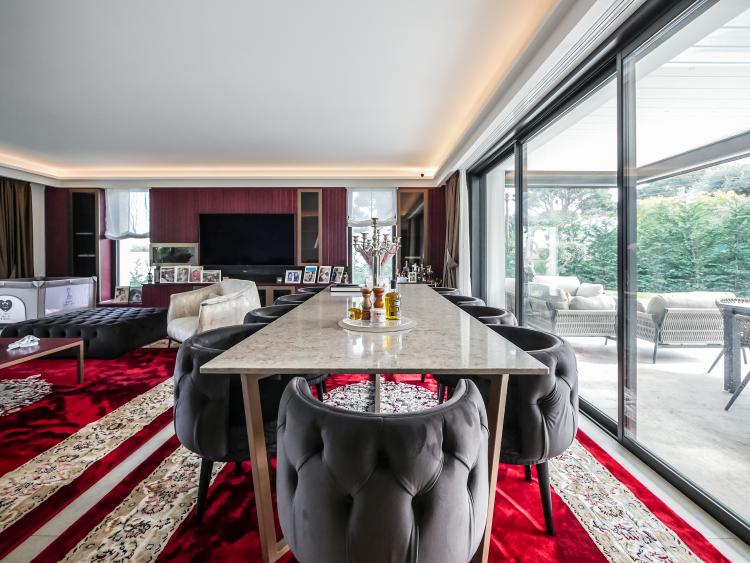 CAP MARTIN - VILLA CONTEMPORAINE - SECTEUR PRISÉ