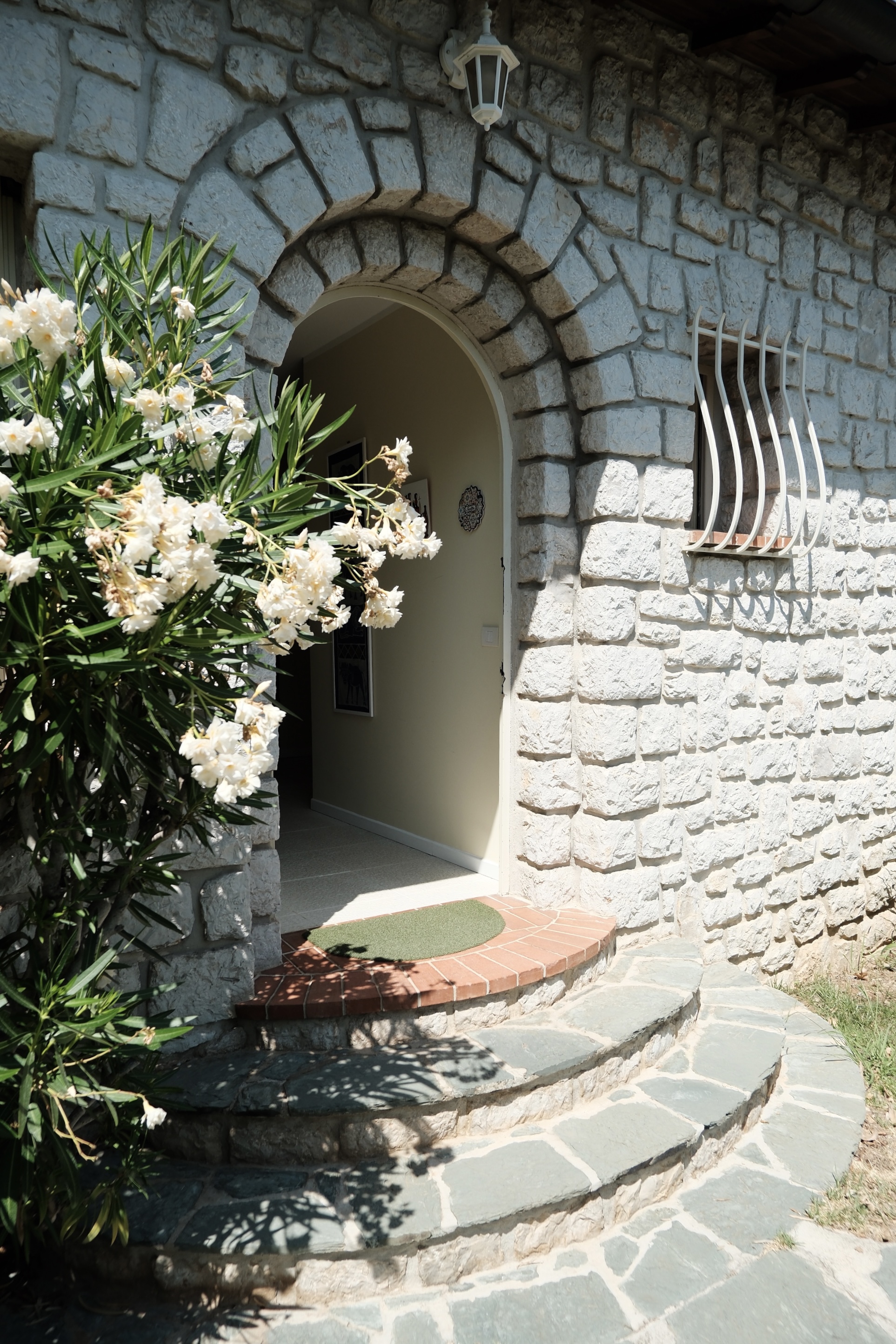 VENTE MAGNIFIQUE VILLA AVEC PISCINE RCM